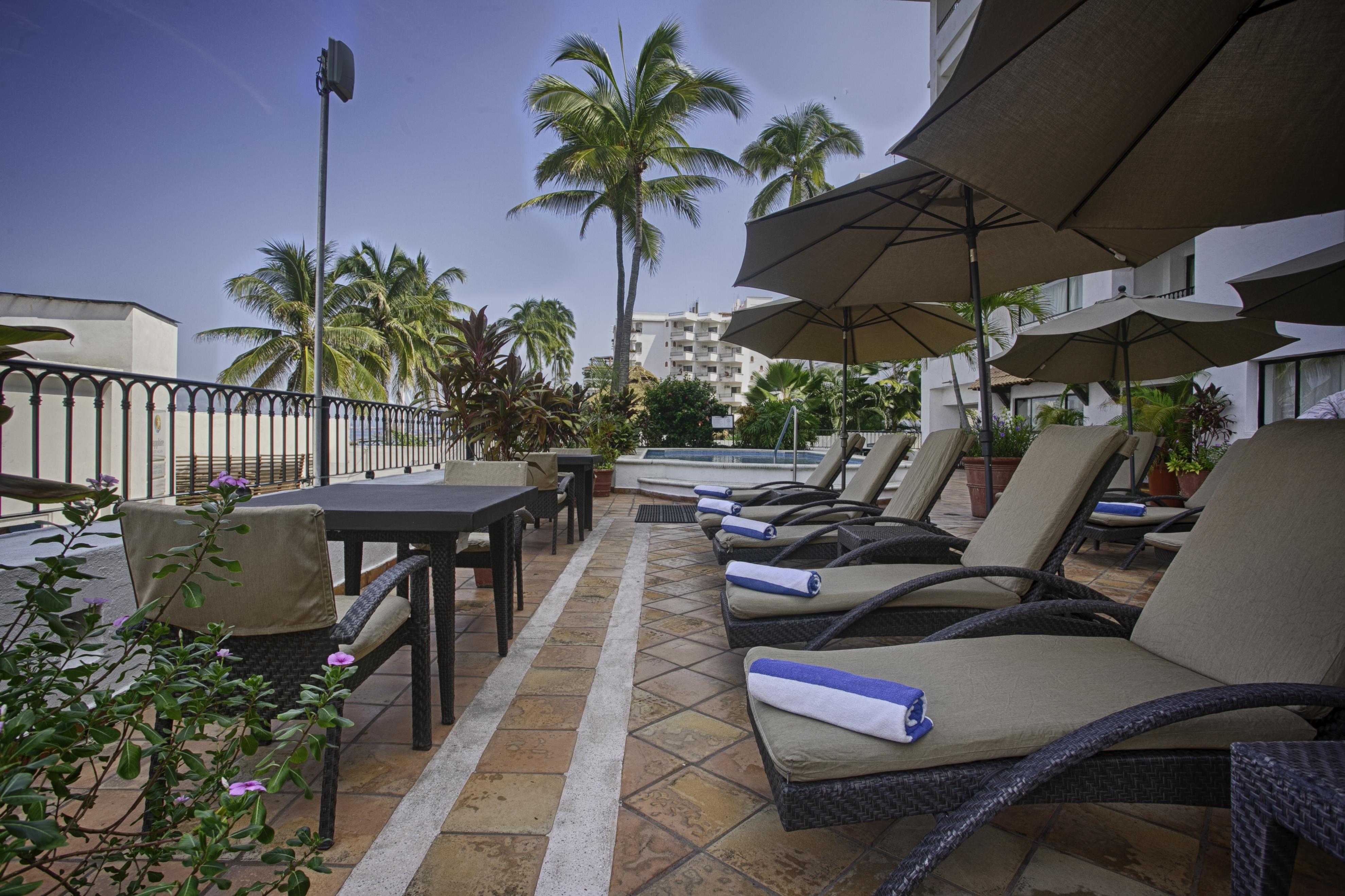 One Beach Street Zona Romantica Пуэрто-Вальярта Экстерьер фото